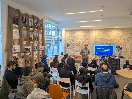 Les filles dans les filières du lycée de la mer Paul Bousquet.MP.jpg